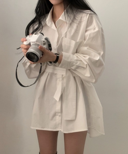 SHEPP(シープ)の「ウエストベルトマーク シャツミニワンピース(シャツワンピース・レディース・ブラック/ホワイト・L/M)」の3枚目の写真