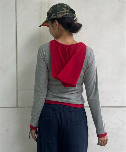 レイヤードフーディーロングスリーブトップス（Tシャツ/カットソー