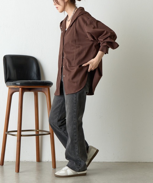 COLONY 2139(コロニートゥーワンスリーナイン)の「起毛フードシャツ(シャツ/ブラウス・レディース・ブラック/ブラウン/グレイッシュベージュ・FREE)」の9枚目の写真