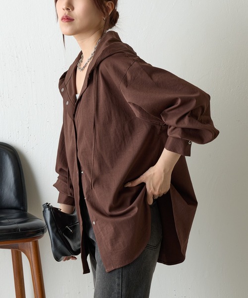 COLONY 2139(コロニートゥーワンスリーナイン)の「起毛フードシャツ(シャツ/ブラウス・レディース・ブラック/ブラウン/グレイッシュベージュ・FREE)」の5枚目の写真