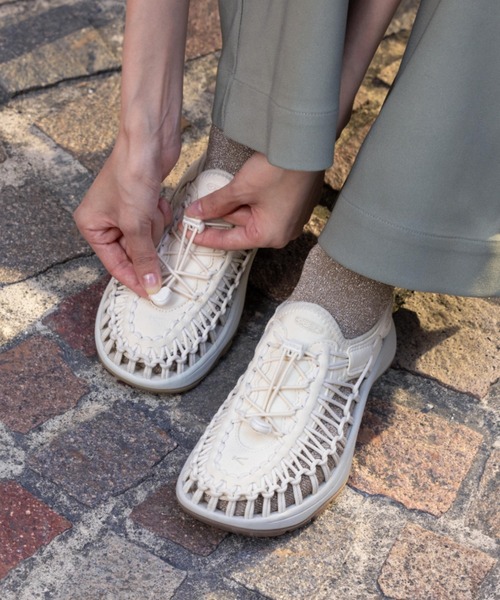 KEEN（キーン）の「【厚底】UNEEK ASTORIA / ユニーク アストリア/ レディース スニーカー サンダル（サンダル・レディース・ホワイト系その他・22.5cm/23cm/23.5cm/24cm/24.5cm/25cm/25.5cm/26cm/26.5cm）」の10枚目の写真