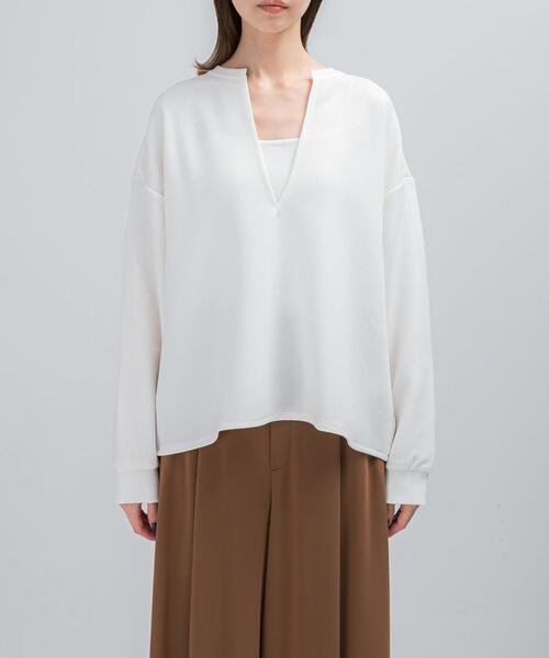 URBAN RESEARCH ROSSO WOMEN（アーバンリサーチ　ロッソ）の「Vネックジョーゼットプルオーバー（Tシャツ/カットソー・レディース・ブラック/オフホワイト・FREE）」の4枚目の写真