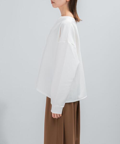 URBAN RESEARCH ROSSO WOMEN（アーバンリサーチ　ロッソ）の「Vネックジョーゼットプルオーバー（Tシャツ/カットソー・レディース・ブラック/オフホワイト・FREE）」の5枚目の写真