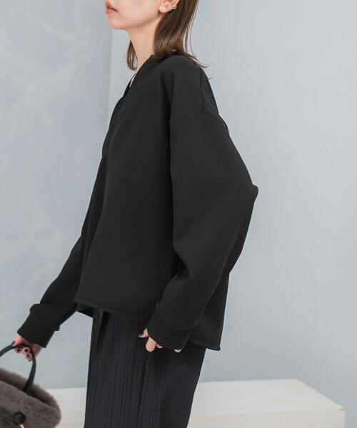 URBAN RESEARCH ROSSO WOMEN（アーバンリサーチ　ロッソ）の「Vネックジョーゼットプルオーバー（Tシャツ/カットソー・レディース・ブラック/オフホワイト・FREE）」の10枚目の写真