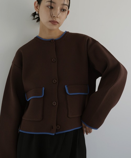 hellam（へラム）の「バイカラーニットカーディガン（カーディガン/ボレロ・レディース・アイボリー/ブラック/チャコール/ブラウン・FREE）」の4枚目の写真