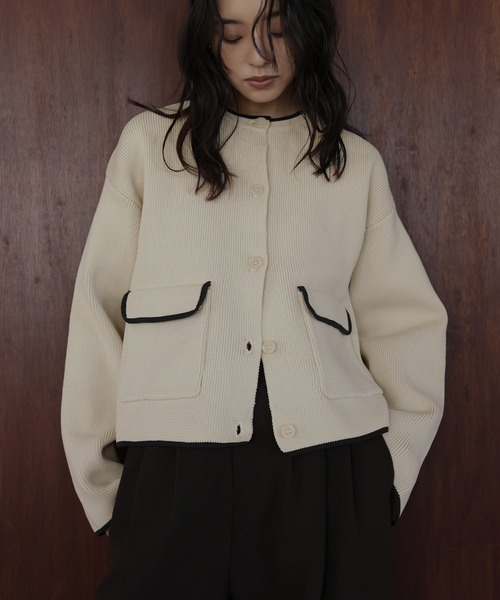 hellam（へラム）の「バイカラーニットカーディガン（カーディガン/ボレロ・レディース・アイボリー/ブラック/チャコール/ブラウン・FREE）」の2枚目の写真