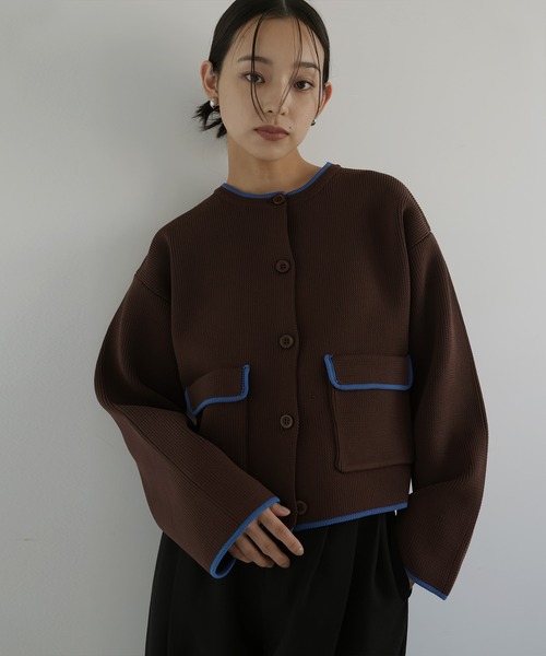 hellam（へラム）の「バイカラーニットカーディガン（カーディガン/ボレロ・レディース・アイボリー/ブラック/チャコール/ブラウン・FREE）」の9枚目の写真