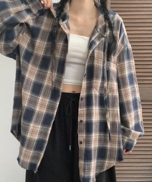 LAFFMO(ラフモ)の「チェック柄フード付きオーバーサイズシャツ(シャツ/ブラウス・レディース・ネイビー/ブラウン/レッド・F)」の10枚目の写真