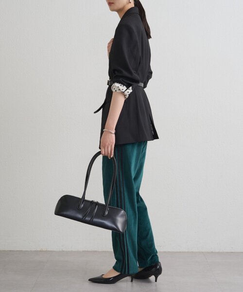 LOUNGEDRESS(ラウンジドレス)の「adidas ベロアトラックパンツ(その他パンツ・レディース・グリーン/ネイビー・SMALL)」の8枚目の写真