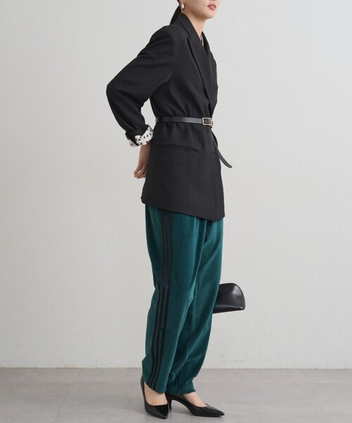 LOUNGEDRESS(ラウンジドレス)の「adidas ベロアトラックパンツ(その他パンツ・レディース・グリーン/ネイビー・SMALL)」の6枚目の写真