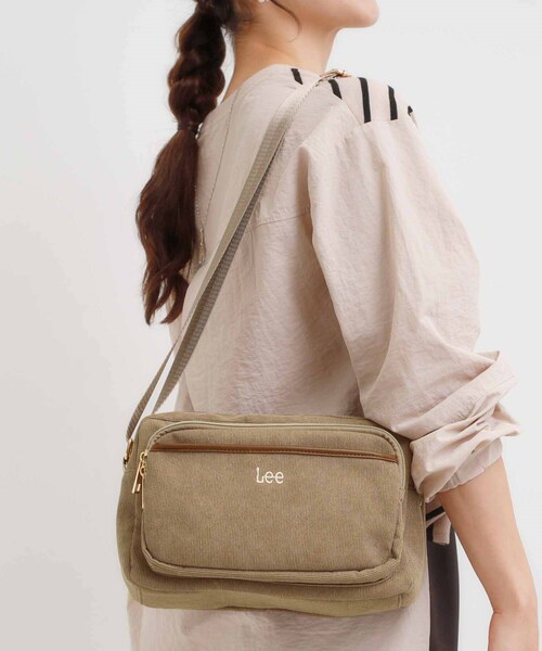Lee（リー）の「【Lee別注】コーデュロイショルダーバッグ（ショルダーバッグ・レディース・ブラウン系その他/ライトベージュ/ネイビー/ピンク系その他・00）」の2枚目の写真
