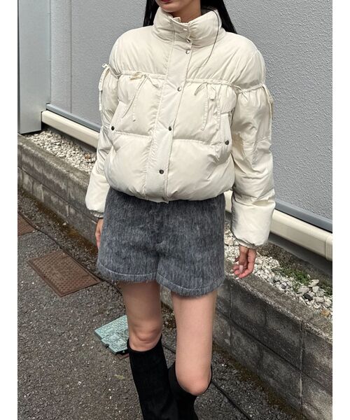 EMODA(エモダ)の「タックシャギーショートパンツ(その他パンツ・レディース・ブラウン/ブラック/グレー・SMALL/MEDIUM)」の11枚目の写真