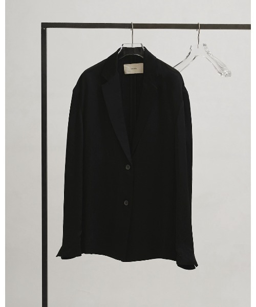 TODAYFUL(トゥデイフル)の「Satin Over Jacket(テーラードジャケット・レディース・キナリ/ブラック/ダークブラウン・36inch/38inch)」の16枚目の写真