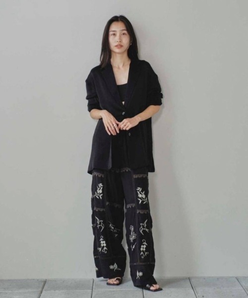 TODAYFUL(トゥデイフル)の「Satin Over Jacket(テーラードジャケット・レディース・キナリ/ブラック/ダークブラウン・36inch/38inch)」の22枚目の写真