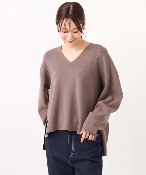 MK MICHEL KLEIN(エムケーミッシェルクラン)の「片畦編みVネックニット/洗える(ニット/セーター・レディース・アイボリー/モカ/レッド/ライトグレー/ネイビー/ライトブルー・38)」の14枚目の写真