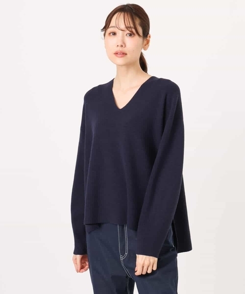 MK MICHEL KLEIN(エムケーミッシェルクラン)の「片畦編みVネックニット/洗える(ニット/セーター・レディース・アイボリー/モカ/レッド/ライトグレー/ネイビー/ライトブルー・38)」の8枚目の写真