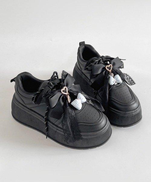 Shoes in Closet(シューズインクローゼット)の「厚底 プラットフォーム チャーム付 ダブルシューレース コート スニーカー 5435(スニーカー・レディース・ホワイト/ブラック・M/L/LL/S)」の18枚目の写真