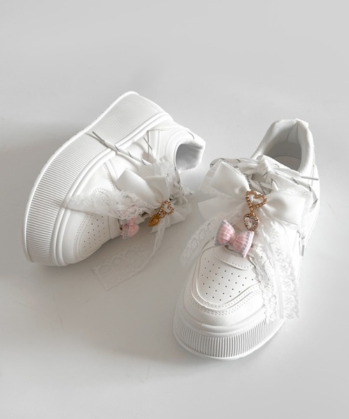 Shoes in Closet(シューズインクローゼット)の「厚底 プラットフォーム チャーム付 ダブルシューレース コート スニーカー 5435(スニーカー・レディース・ホワイト/ブラック・M/L/LL/S)」の10枚目の写真
