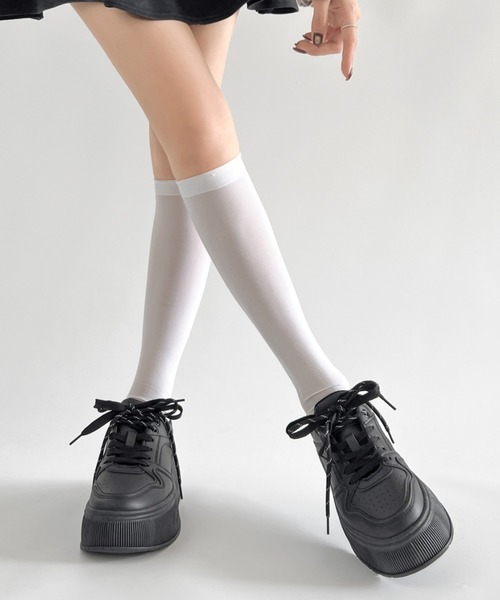 Shoes in Closet(シューズインクローゼット)の「厚底 プラットフォーム チャーム付 ダブルシューレース コート スニーカー 5435(スニーカー・レディース・ホワイト/ブラック・M/L/LL/S)」の16枚目の写真