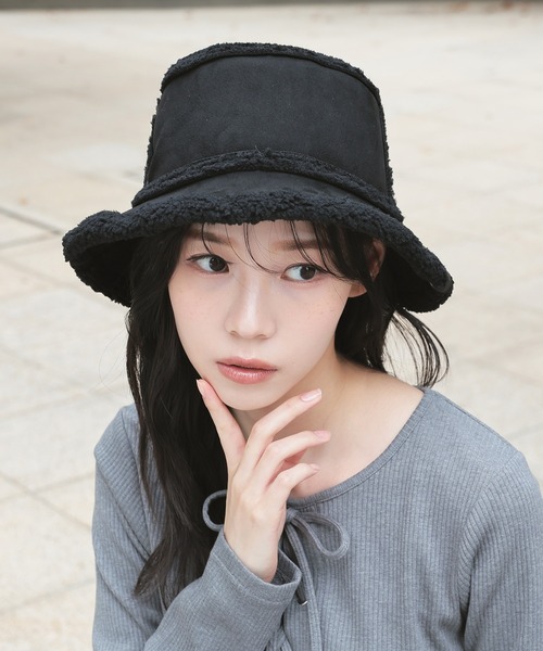 Honeys（ハニーズ）の「２ｗａｙムートン風ハット（ハット・レディース・アイボリー/ブラック/キャメル・FREE）」の2枚目の写真