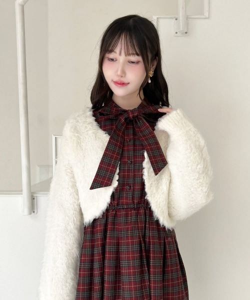 F i.n.t（フィント）の「ポワルフェザーニットボレロ/fint フィント（カーディガン/ボレロ・レディース・ライトグレー/アイボリー/ピンクベージュ・FREE）」の6枚目の写真