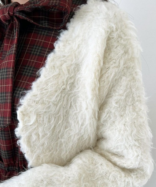 F i.n.t（フィント）の「ポワルフェザーニットボレロ/fint フィント（カーディガン/ボレロ・レディース・ライトグレー/アイボリー/ピンクベージュ・FREE）」の10枚目の写真