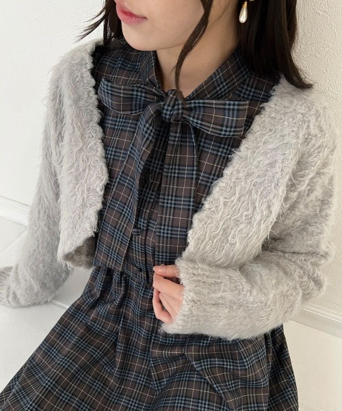 F i.n.t（フィント）の「ポワルフェザーニットボレロ/fint フィント（カーディガン/ボレロ・レディース・ライトグレー/アイボリー/ピンクベージュ・FREE）」の14枚目の写真