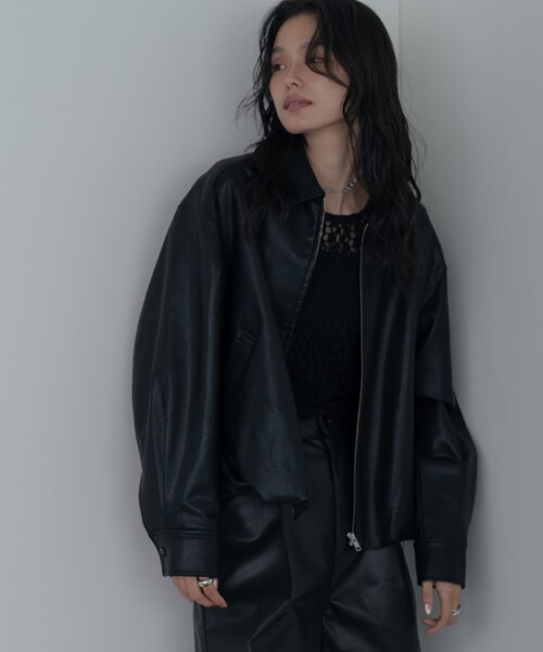 GALLEST（ギャレスト）の「【セットアップ対応】シンセティックレザージャケット（ブルゾン・レディース・ベージュ/ブラック・34/38）」の18枚目の写真