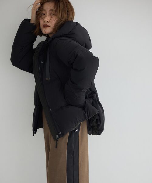 YECCA VECCA(イェッカヴェッカ)の「WILL CYCLE DOWN ブルゾン(ダウンジャケット/コート・レディース・アイボリー/ブラック/ネイビー・FREE)」の6枚目の写真