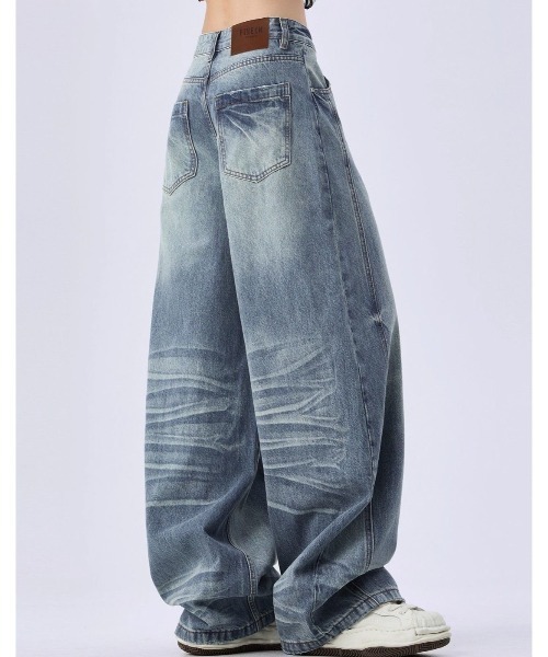 FreeZone(フリーゾーン)の「バルーンシルエットワイドデニムパンツ(デニムパンツ・メンズ・ブルー・M/S/L)」の11枚目の写真