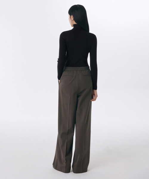 MUSINSA STANDARD WOMAN（ムシンサスタンダードウーマン）の「ウィメンズヘビーウェイト裏起毛ツーピンタックワイドバンディングスラックス[バンダイクブラウン]（スラックス・レディース・その他・34/32/30/31/25/26/27/28/29/24）」の4枚目の写真