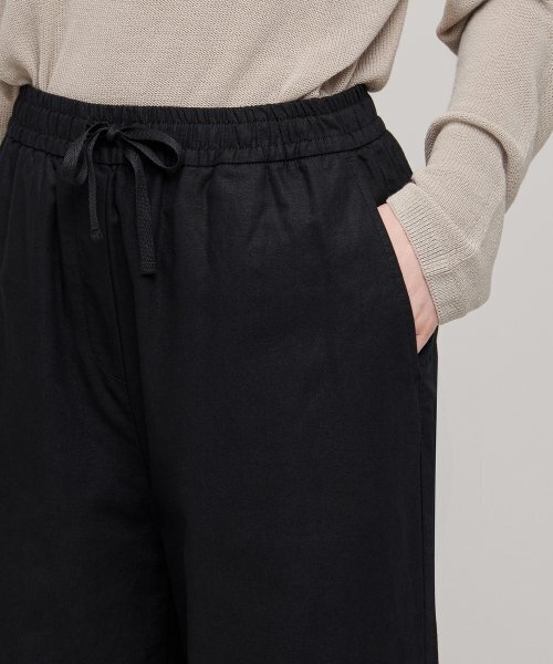 MUSINSA STANDARD WOMAN（ムシンサスタンダードウーマン）の「ウィメンズコットンリネンワイドバンディングパンツ[ブラック]（その他パンツ・レディース・その他・30/24/26/28）」の4枚目の写真