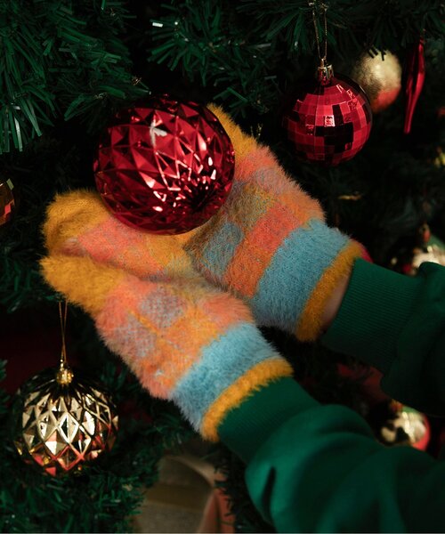 BREEZE（ブリーズ）の「シャギーチェックミトン（手袋・キッズ・イエロー/レッド・95/120/140）」の4枚目の写真