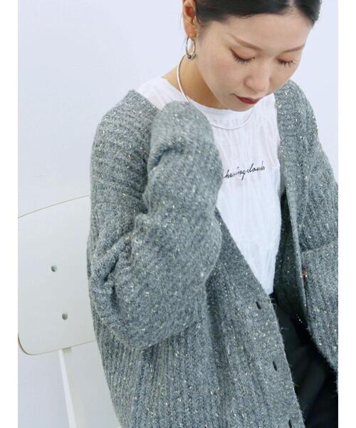 Samansa Mos2 blue（サマンサモスモスブルー）の「ラメニットVネックカーディガン（カーディガン/ボレロ・レディース・ライトベージュ/チャコールグレー/ブルー・F）」の4枚目の写真