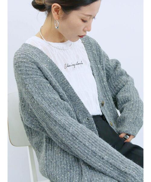 Samansa Mos2 blue（サマンサモスモスブルー）の「ラメニットVネックカーディガン（カーディガン/ボレロ・レディース・ライトベージュ/チャコールグレー/ブルー・F）」の6枚目の写真