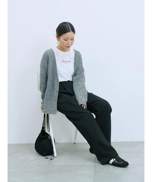 Samansa Mos2 blue（サマンサモスモスブルー）の「ラメニットVネックカーディガン（カーディガン/ボレロ・レディース・ライトベージュ/チャコールグレー/ブルー・F）」の7枚目の写真