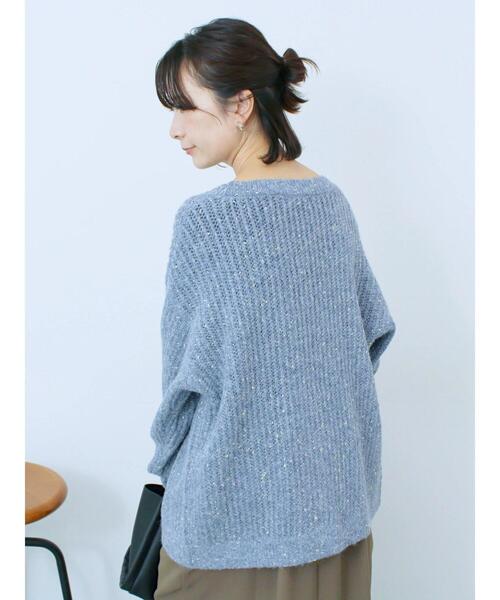 Samansa Mos2 blue（サマンサモスモスブルー）の「ラメニットVネックカーディガン（カーディガン/ボレロ・レディース・ライトベージュ/チャコールグレー/ブルー・F）」の10枚目の写真