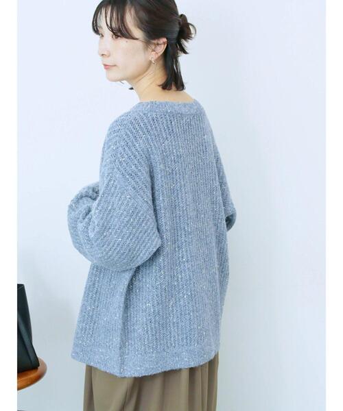 Samansa Mos2 blue（サマンサモスモスブルー）の「ラメニットVネックカーディガン（カーディガン/ボレロ・レディース・ライトベージュ/チャコールグレー/ブルー・F）」の11枚目の写真