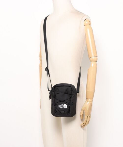 THE NORTH FACE(ザノースフェイス)の「【THE NORTH FACE/ザ・ノースフェイス】メンズ ユニセックス ショルダーバッグ バッグ 1.5L(ショルダーバッグ・メンズ・ブラック・FREE)」の5枚目の写真