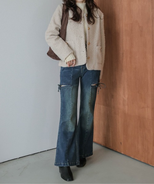 AMELY(エミリー)の「サイドカット リボンデザイン フレアデニム(デニムパンツ・レディース・ライトブルー/ブラック/ブルー・M/L)」の9枚目の写真