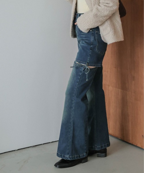 AMELY(エミリー)の「サイドカット リボンデザイン フレアデニム(デニムパンツ・レディース・ライトブルー/ブラック/ブルー・M/L)」の10枚目の写真