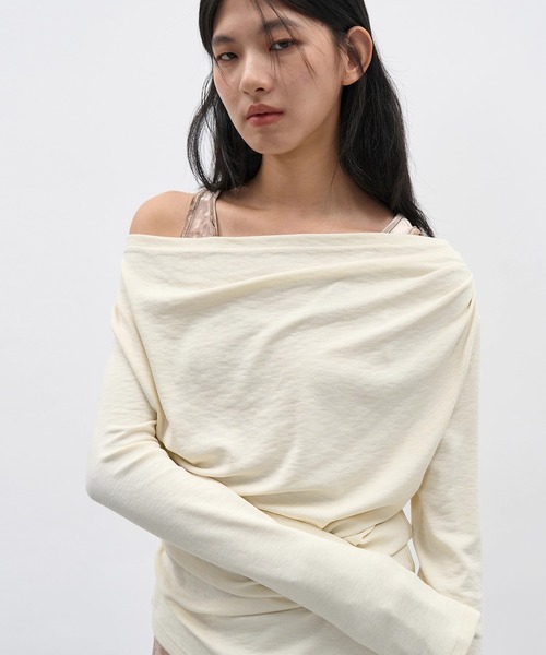 EIGHTHMONTH(エイスマンス)の「アシンメトリードレープカットソー EM25a136【EIGHTHMONTH】(Tシャツ/カットソー・レディース・アイボリー・S/M)」の8枚目の写真