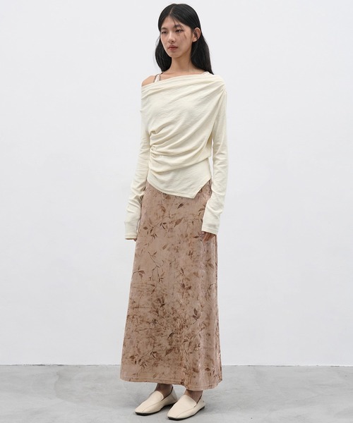 EIGHTHMONTH(エイスマンス)の「アシンメトリードレープカットソー EM25a136【EIGHTHMONTH】(Tシャツ/カットソー・レディース・アイボリー・S/M)」の13枚目の写真
