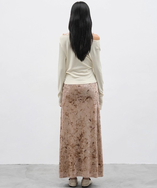 EIGHTHMONTH(エイスマンス)の「アシンメトリードレープカットソー EM25a136【EIGHTHMONTH】(Tシャツ/カットソー・レディース・アイボリー・S/M)」の15枚目の写真