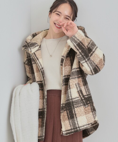 SHOO・LA・RUE（シューラルー）の「ブークレチェックフードコート（その他アウター・レディース・ブラック系1/ダークブラウン系1・01/02/03/04）」の2枚目の写真