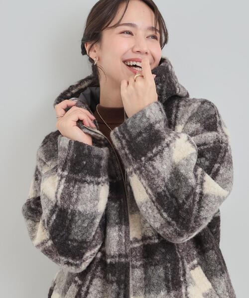 SHOO・LA・RUE（シューラルー）の「ブークレチェックフードコート（その他アウター・レディース・ブラック系1/ダークブラウン系1・01/02/03/04）」の3枚目の写真