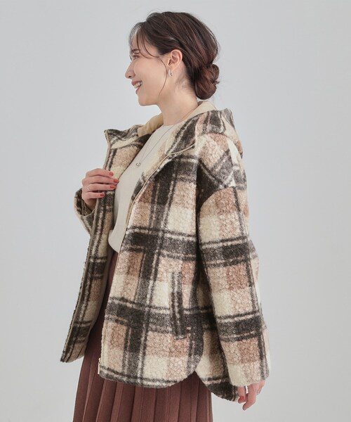 SHOO・LA・RUE（シューラルー）の「ブークレチェックフードコート（その他アウター・レディース・ブラック系1/ダークブラウン系1・01/02/03/04）」の5枚目の写真