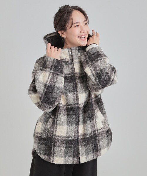 SHOO・LA・RUE（シューラルー）の「ブークレチェックフードコート（その他アウター・レディース・ブラック系1/ダークブラウン系1・01/02/03/04）」の9枚目の写真