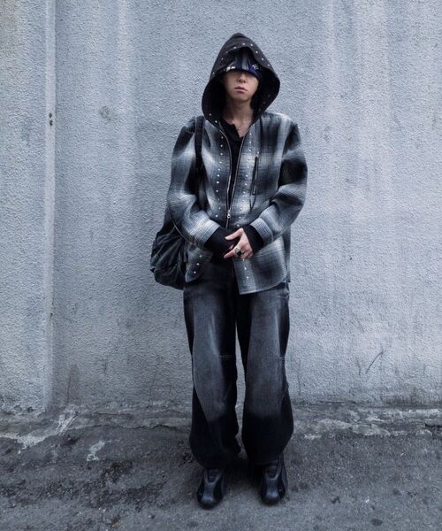 BLR（ビーエルアール）の「Embossed Wave Washing Wide Denim Pants Black（デニムパンツ・メンズ・ブラック・SMALL/MEDIUM/LARGE/X-SMALL）」の21枚目の写真