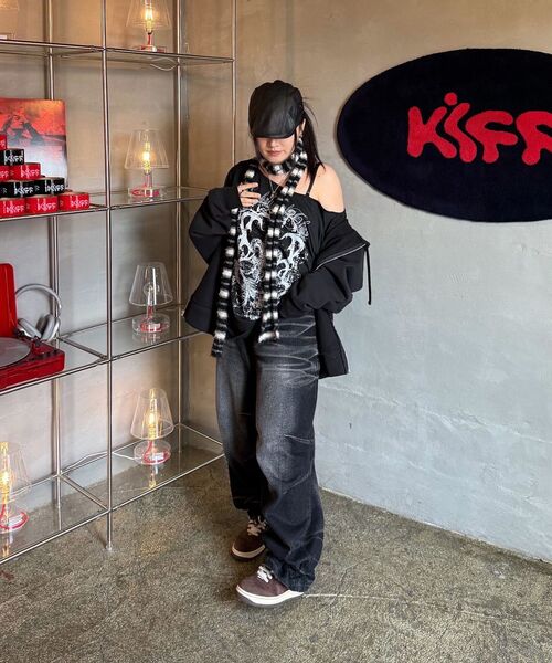 BLR（ビーエルアール）の「Embossed Wave Washing Wide Denim Pants Black（デニムパンツ・メンズ・ブラック・SMALL/MEDIUM/LARGE/X-SMALL）」の15枚目の写真